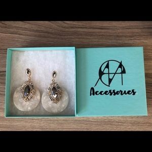 🛍 Ivory Earrings 😍